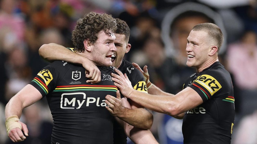 LIVE NRL: Panthers close in on near impossible feat as clash against desperate Knights awaits